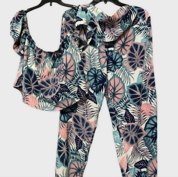 Charlotte Russe Teal Pink Ivory Tropical Floral Print Flowy Wide Leg Pants - Picture 6 of 6